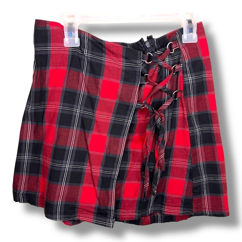 Medium Wild Fable Red Plaid Skirt Goth Lace Up Accent Elastic Waistband
